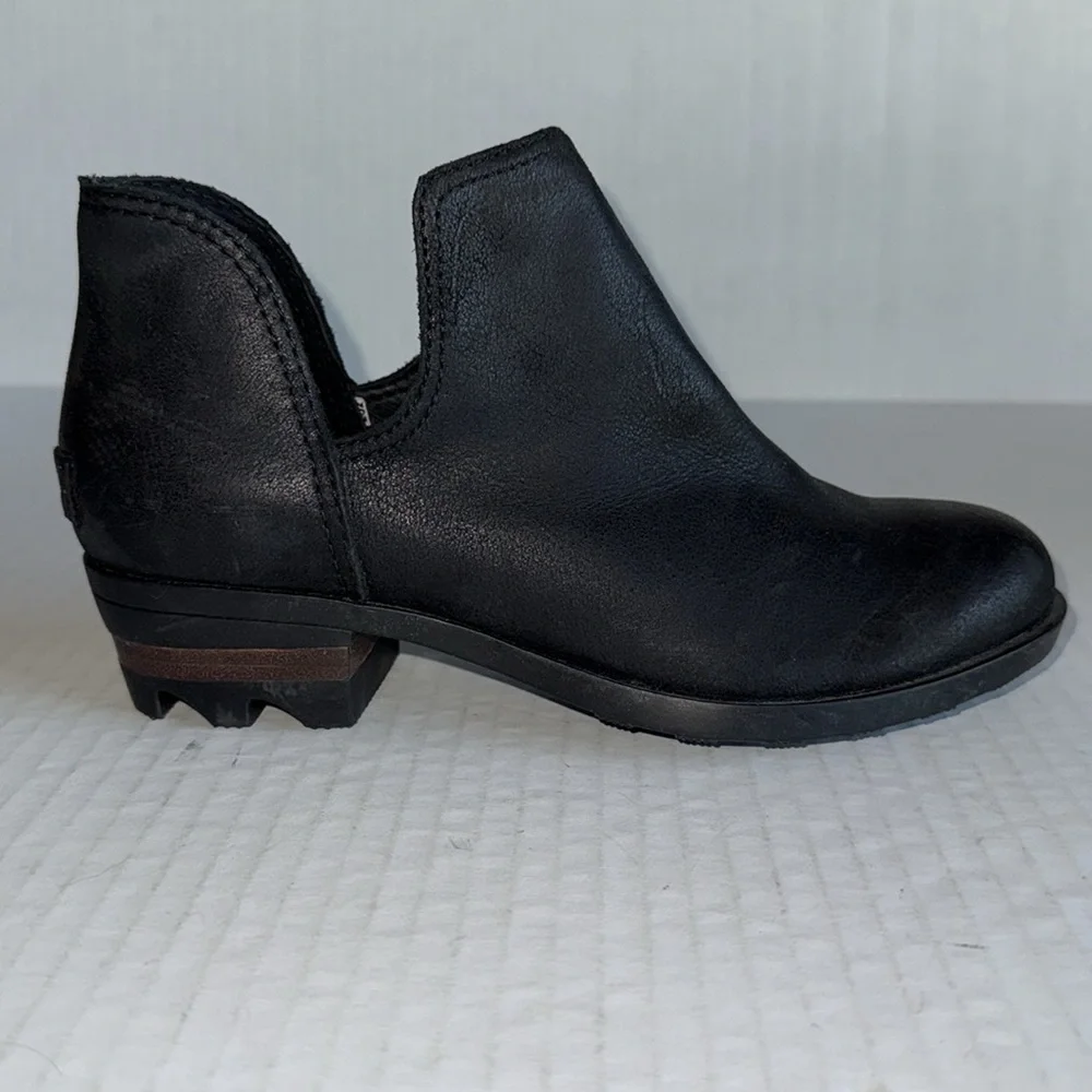 Sorel Lolla Black Leather Cut Out Ankle Booties